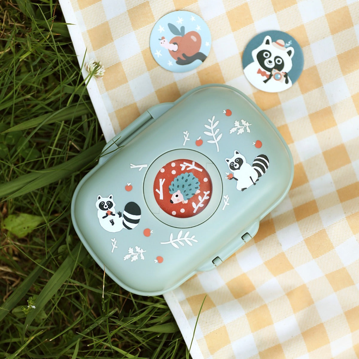 Monbento Gram children's snack box 0,6 l, green raccoon, 16014073