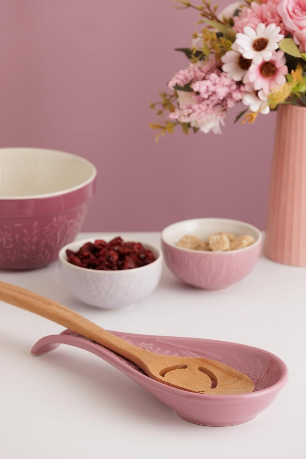 Mason Cash In The Meadow storage dish for cookware, pink, 2002.314