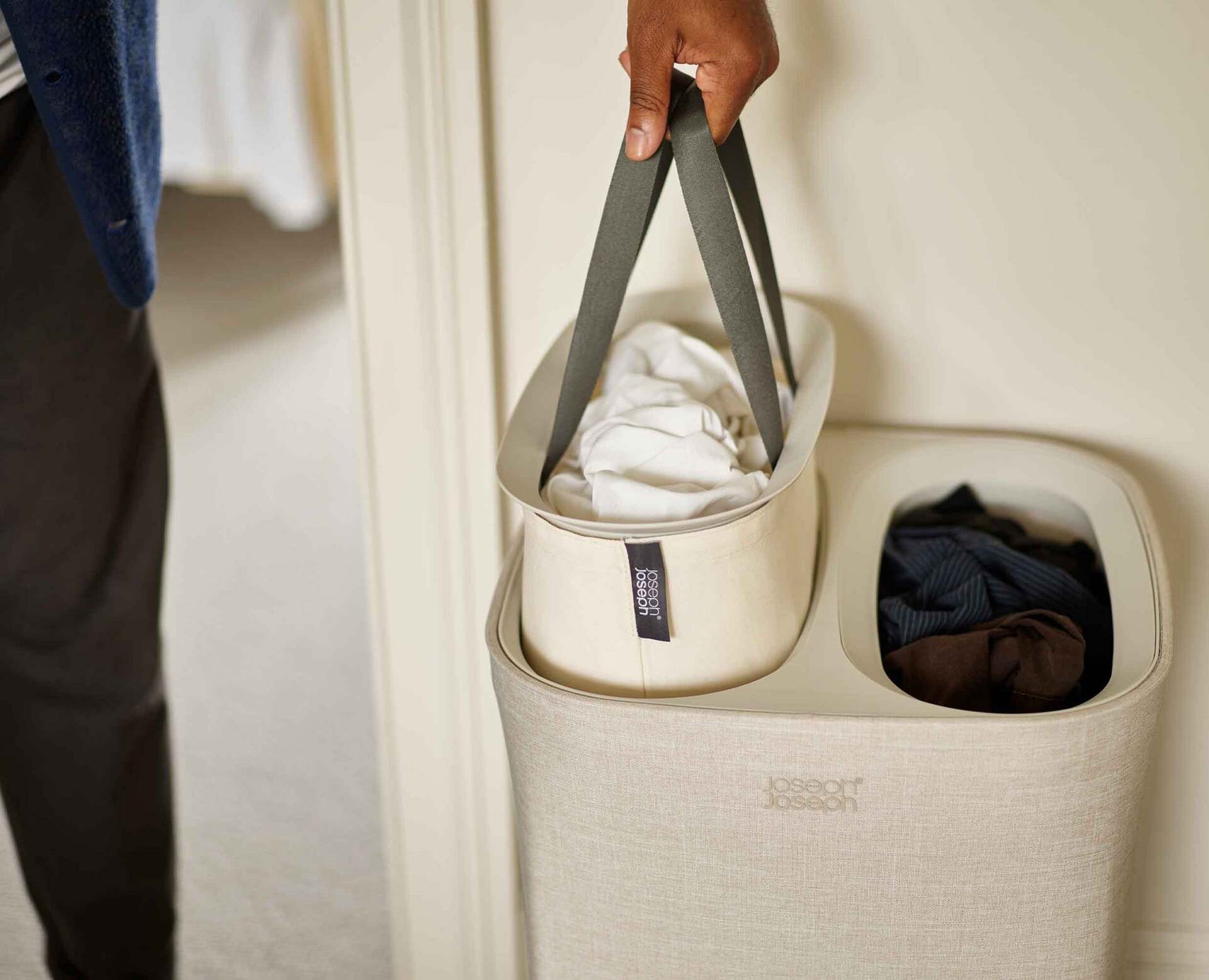 Joseph Joseph Tota koš na prádlo 60 l, krémová, 50019