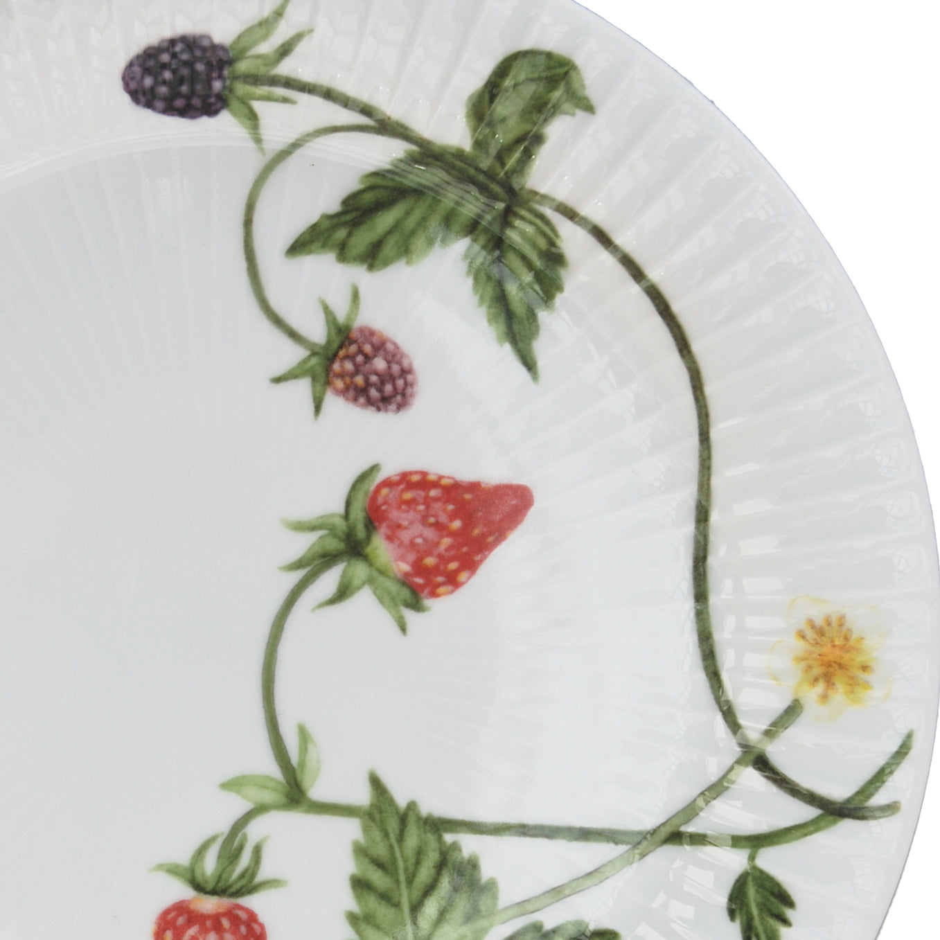 Kähler Hammershoi Summer porcelain plate 22 cm, summer berries, 693290