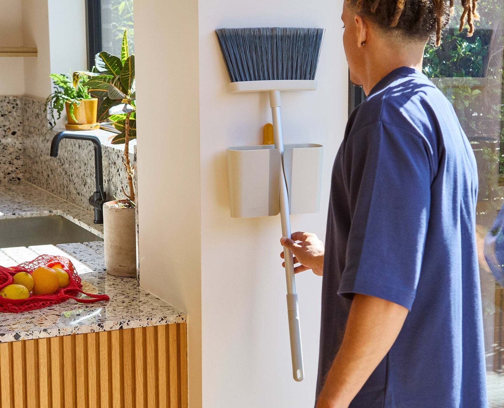 Joseph Joseph CleanTech broom with wall holder, cream, 65008