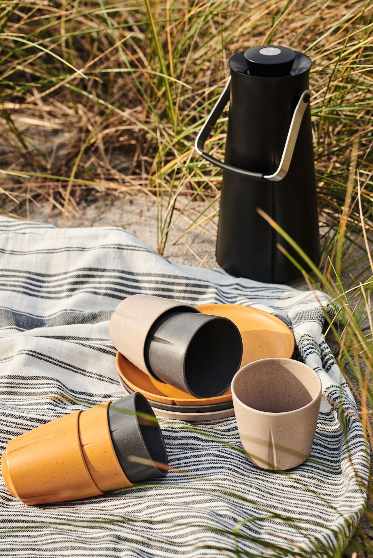 Rosendahl Grand Cru termoska s rukoväťou 1 l, black, 27200