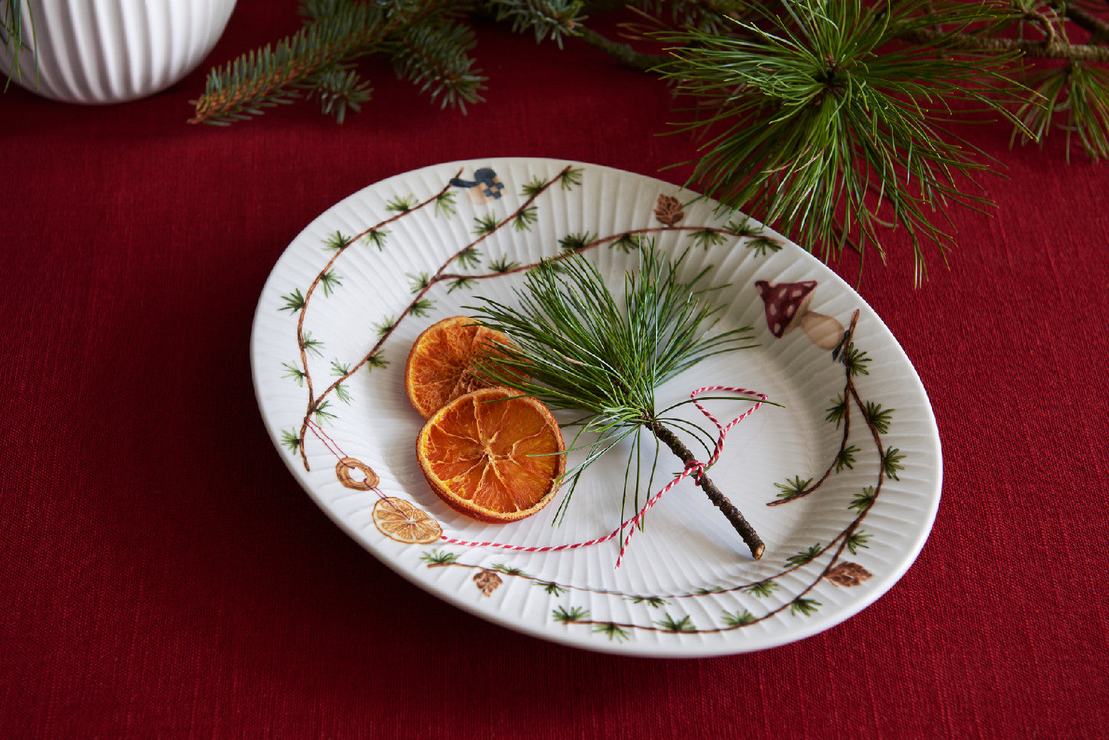 Kähler Hammershoi Christmas oval serving plate 28.5 x 22.5 cm, white, 690112