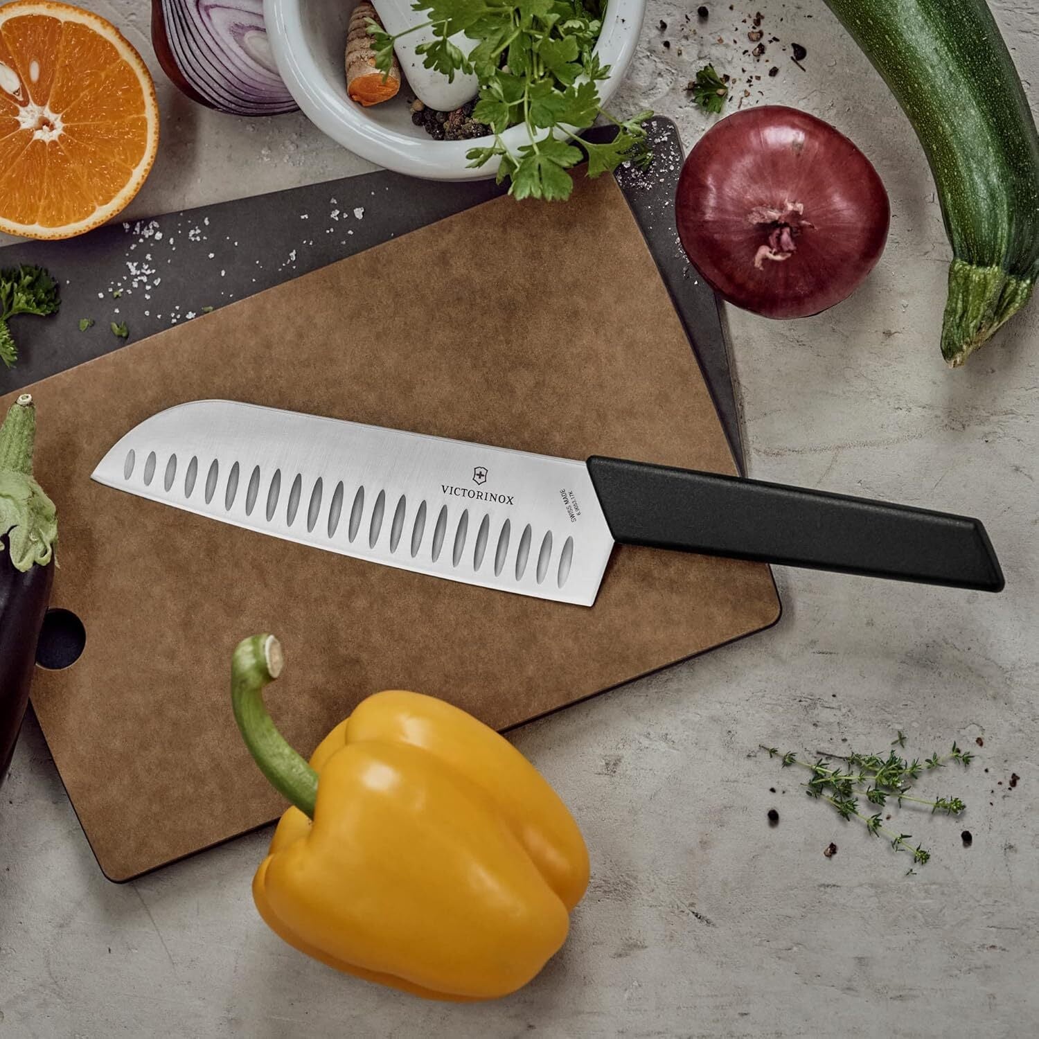 Victorinox Swiss Modern Santoku knife with sharpening 17 cm, black, 6.9053.17KB
