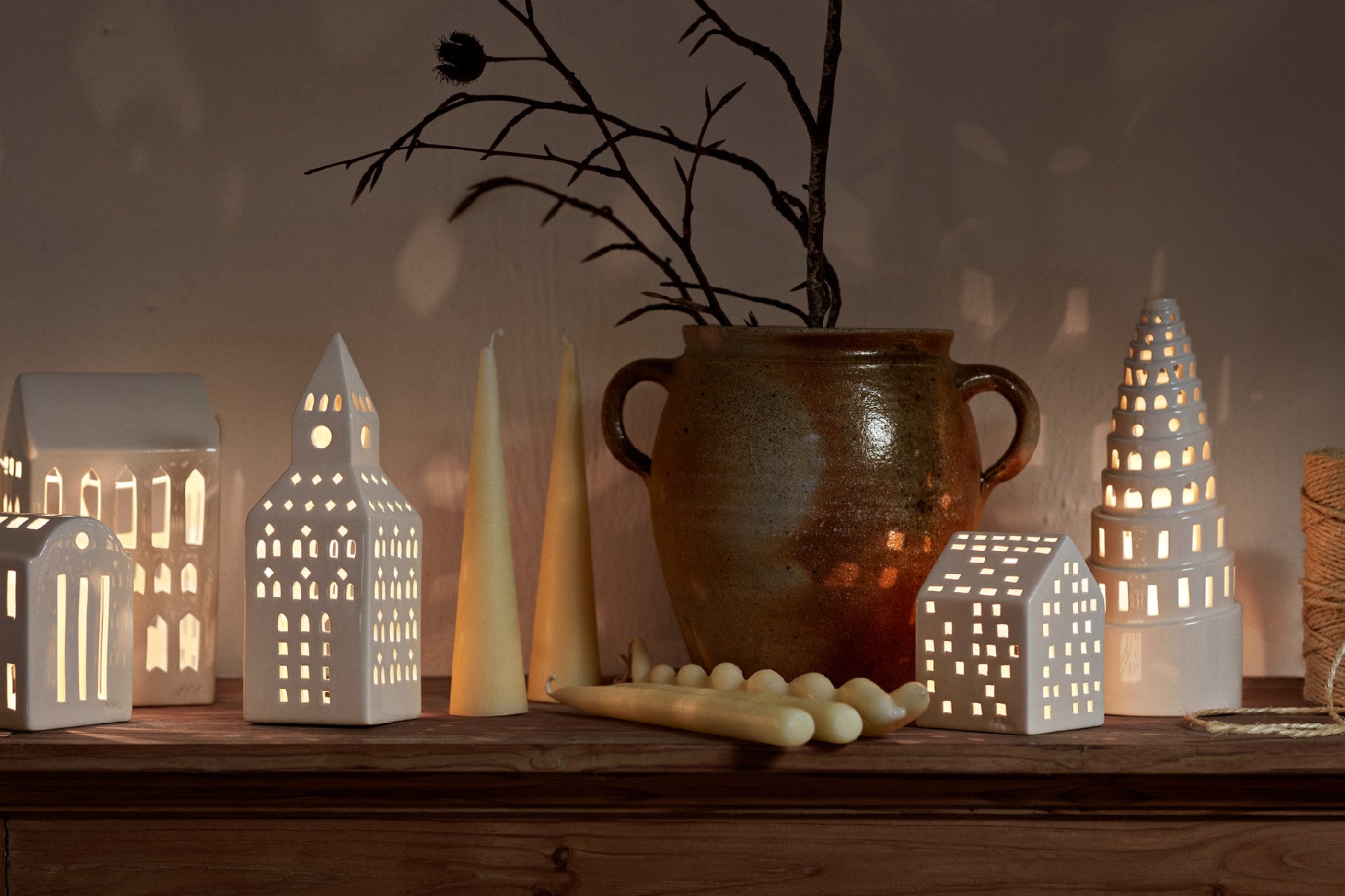 Kähler Urbania keramický svícen domeček High tower 22,5 cm, 693027