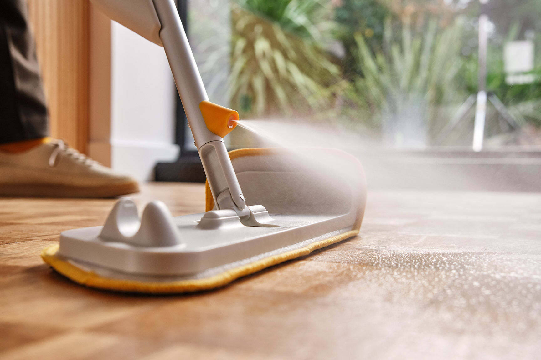 Joseph Joseph CleanTech mop with spray, 65004
