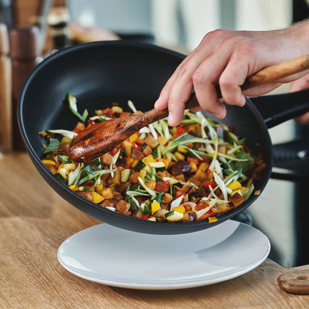 Zwilling Madura Plus frying pan with non-stick coating 24 cm, 66299-246