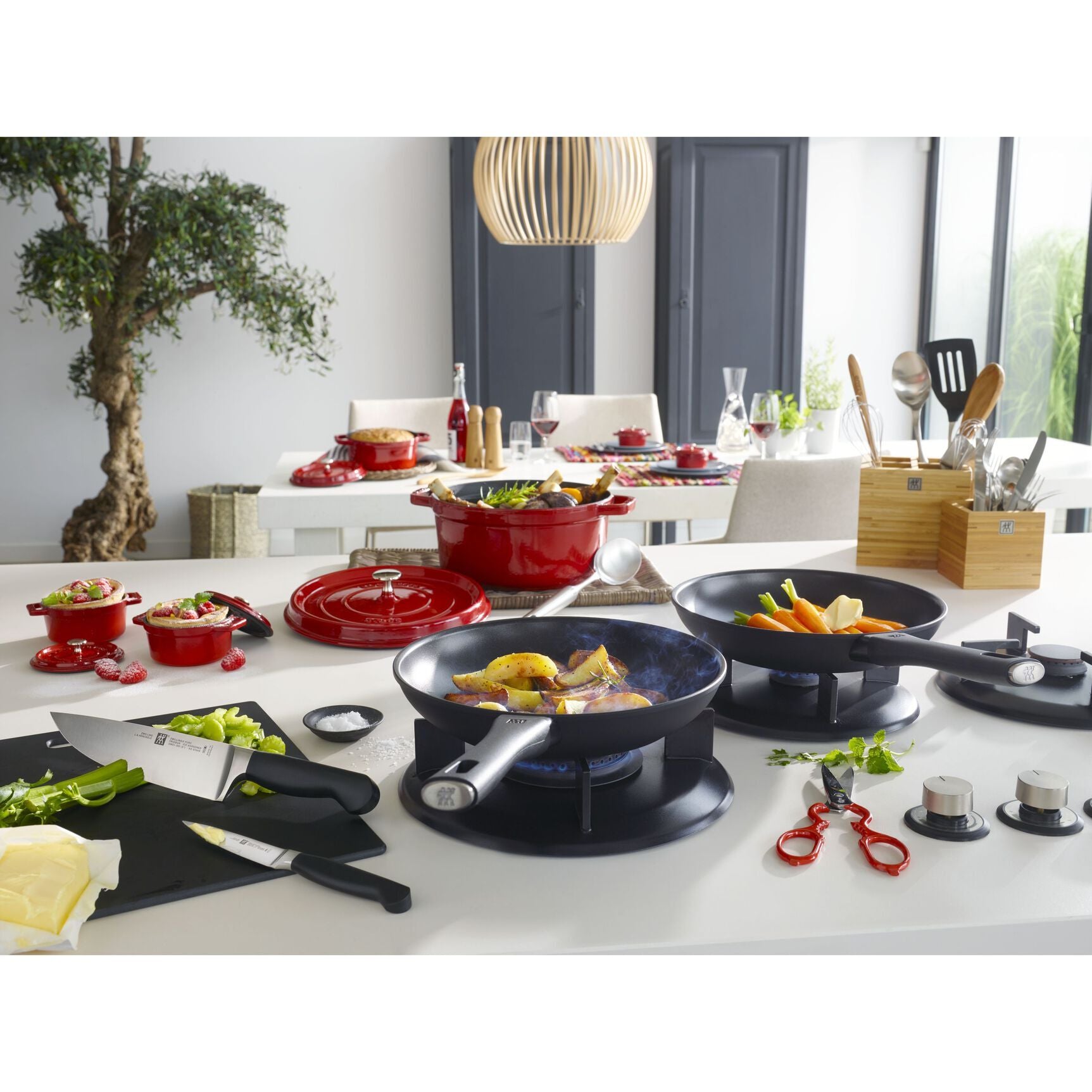 Zwilling Madura Plus frying pan with non-stick coating 26 cm, 66299-266