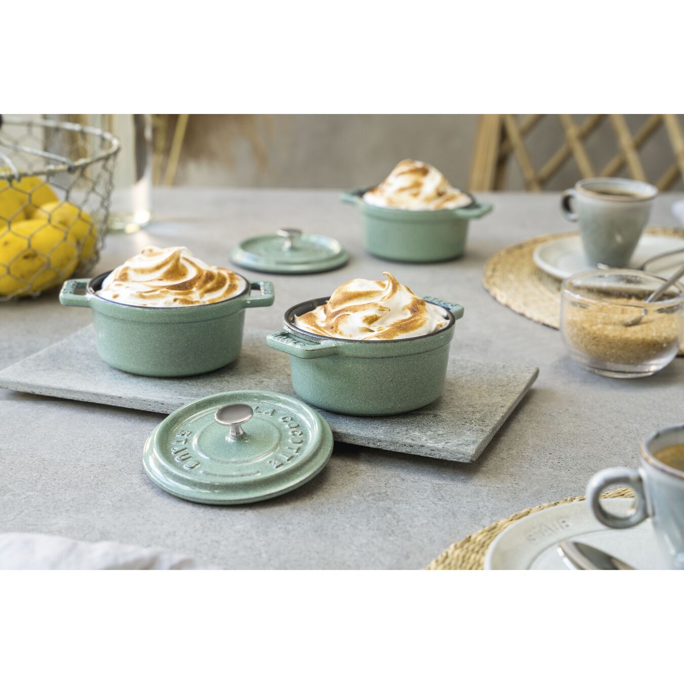 Staub Cocotte Mini hrniec okrúhly 10 cm/0,25 l šalviovo zelený, 11010115