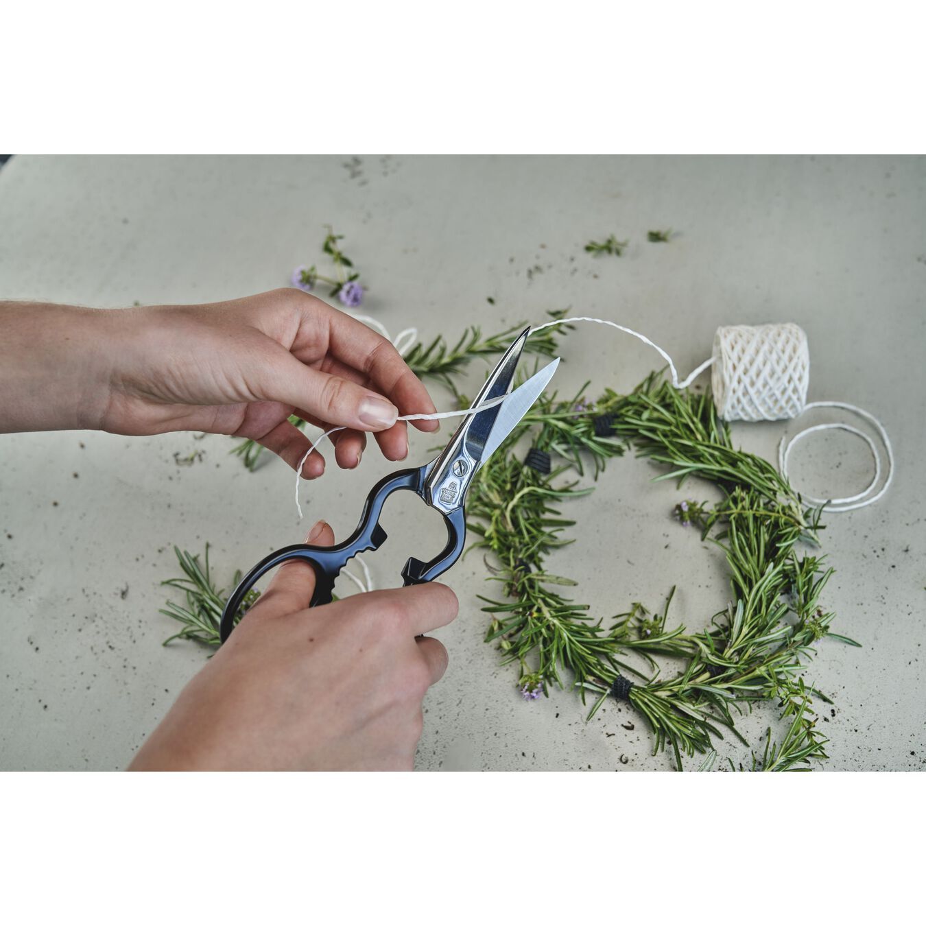 Zwilling Universal stainless steel kitchen scissors, black, 43927-200