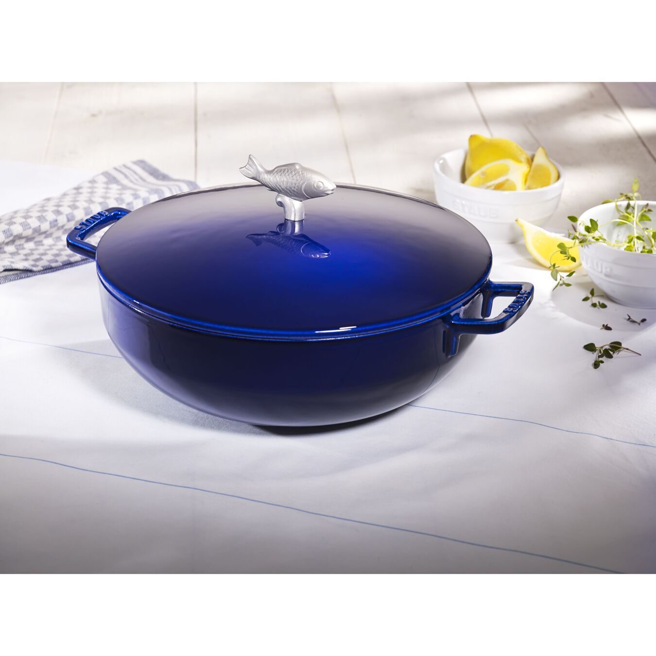 Staub Cocotte round pot with fish handle 28 cm/4,65 l dark blue, 1112991