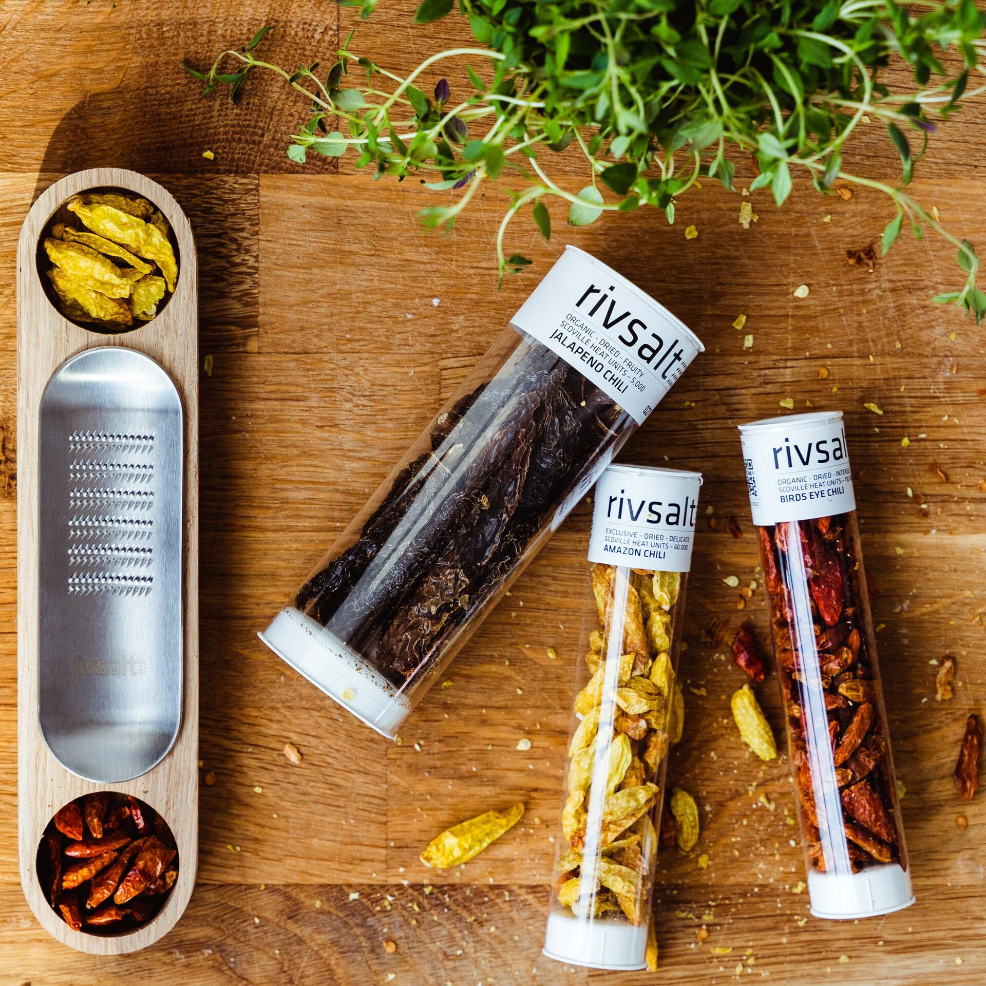 Rivsalt Chili gift set with grater, wooden stand and dried organic chilli peppers, RIV024
