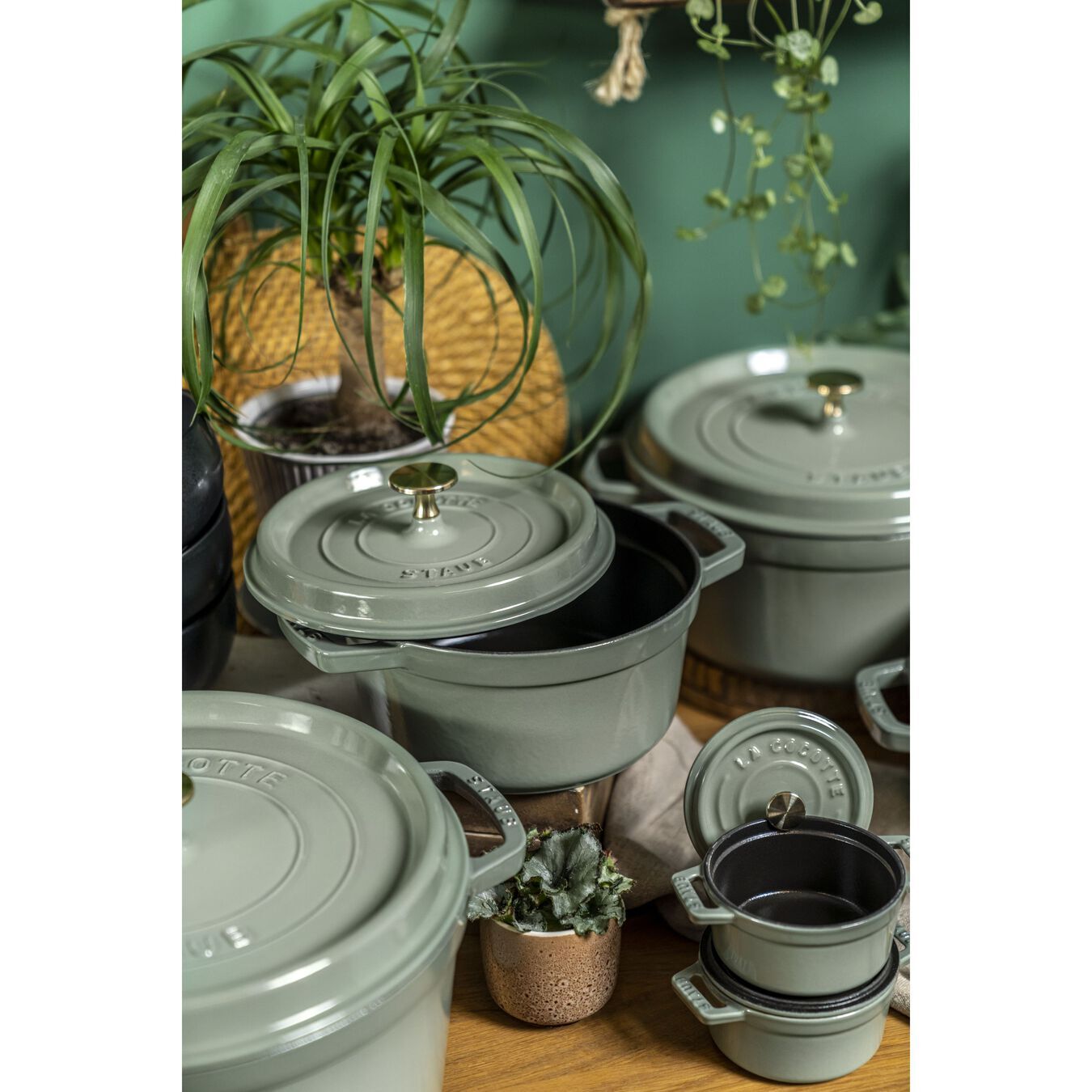 Staub Cocotte pot round 26 cm/5,2 l eucalyptus, 11026121