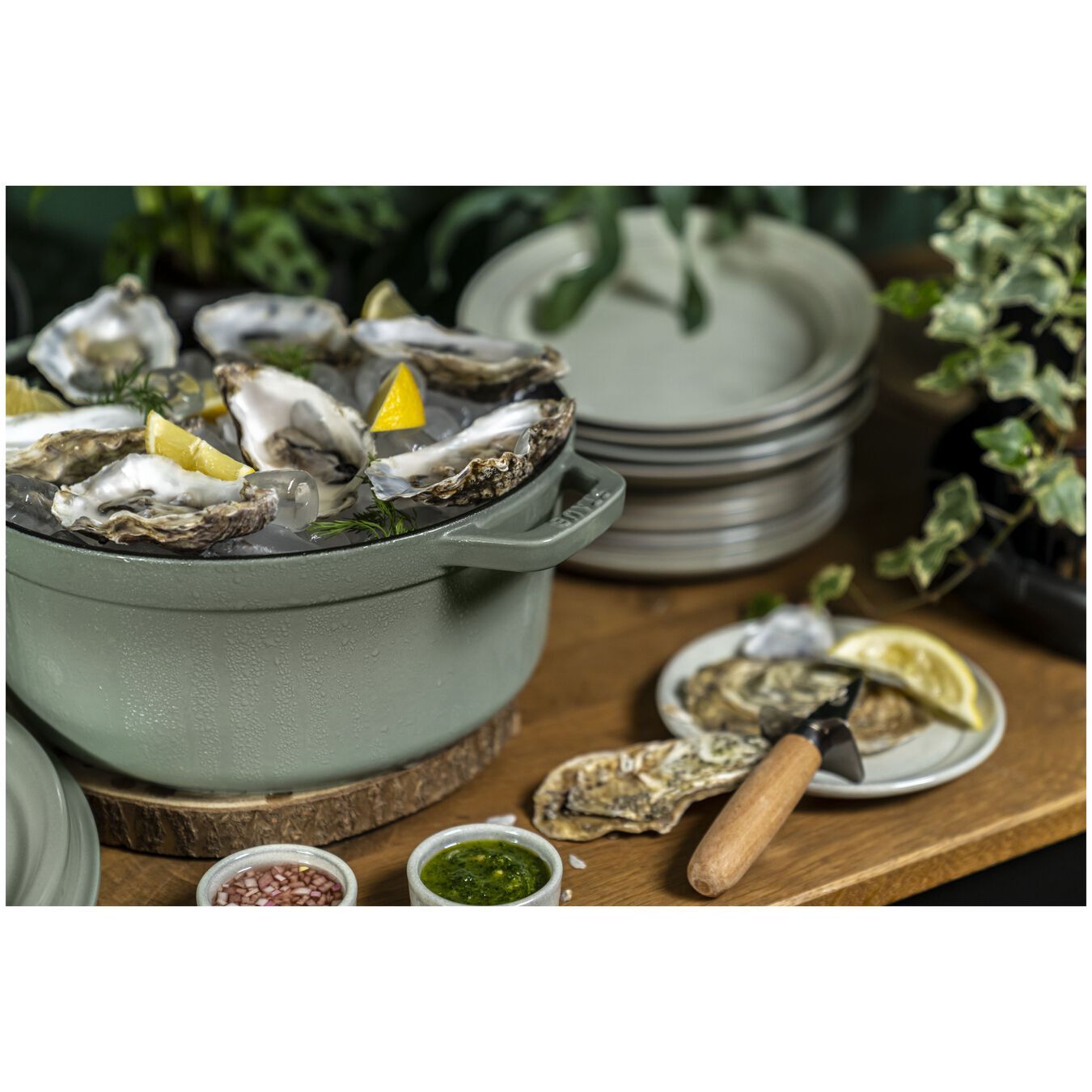 Staub Cocotte pot round 28 cm/6,7 l eucalyptus, 11028121