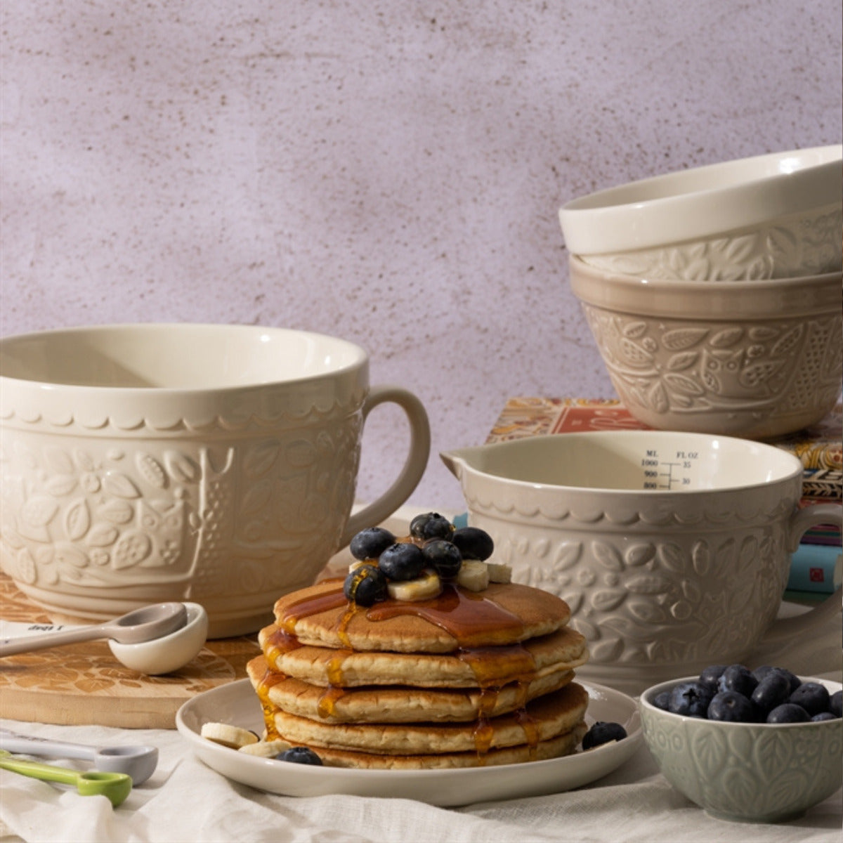 Mason Cash In The Forest stoneware bowl with funnel 1,9 l, white, 2001.787