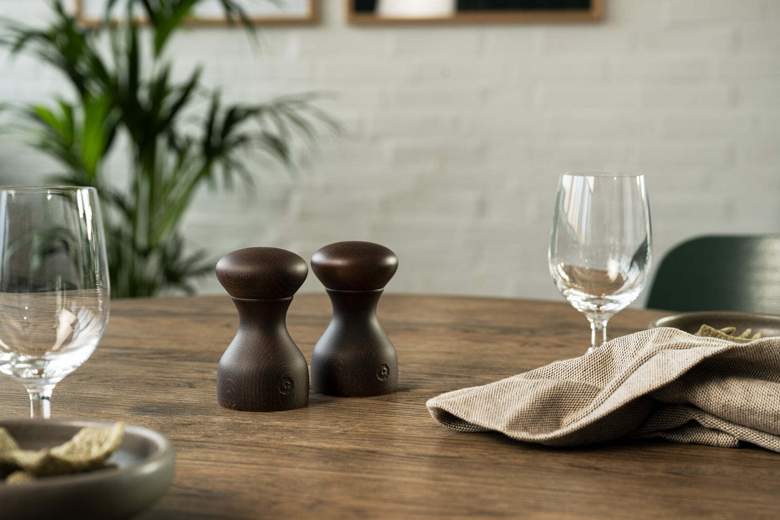 CrushGrind Lyon set of wooden pepper and salt grinders 10 cm, brown, 070380-0086-2PC