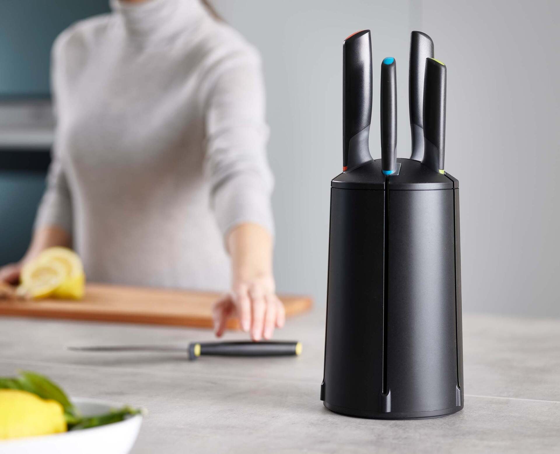 Joseph Joseph Elevate stand with 6 knives, black, 10527