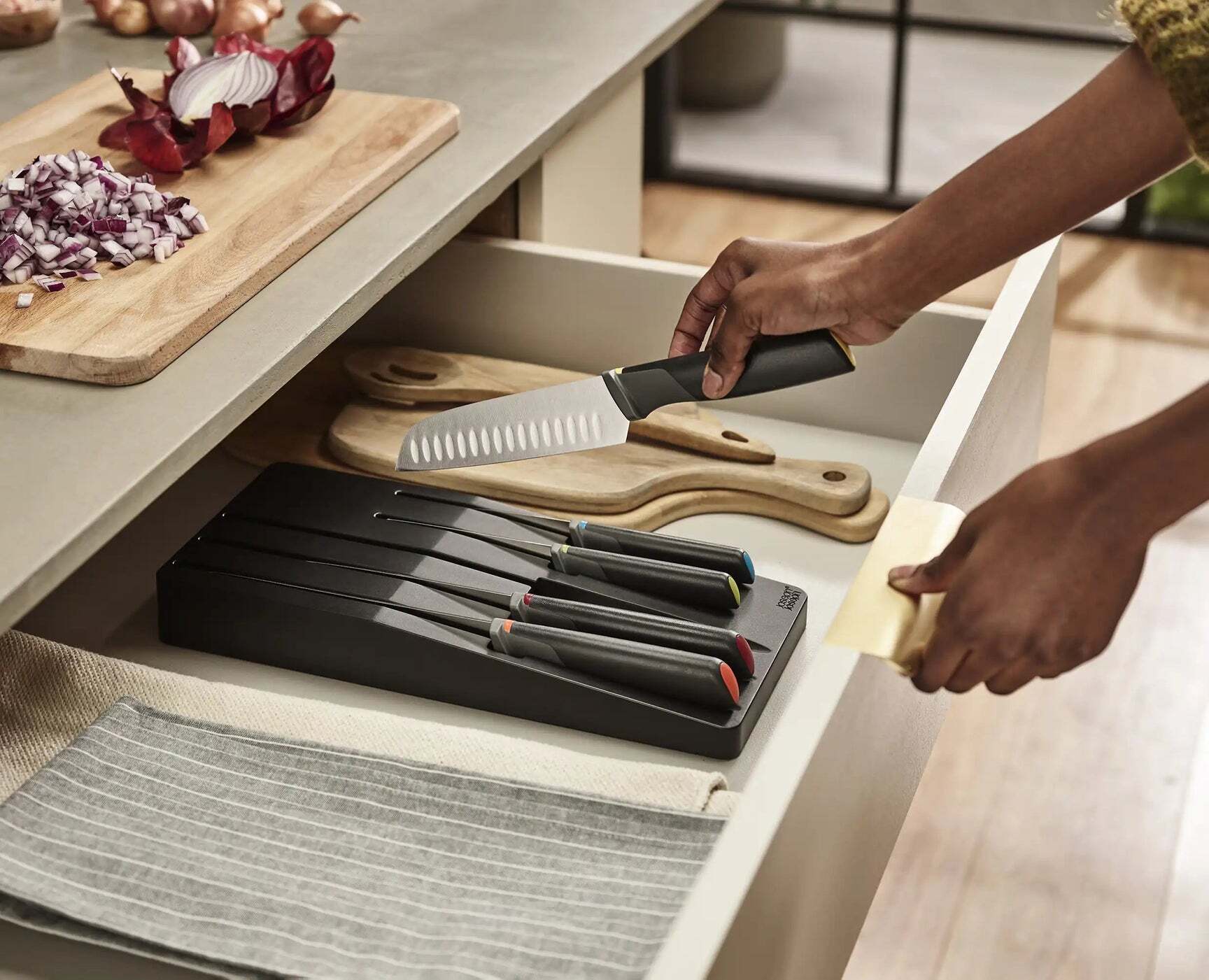 Joseph Joseph Elevate storage box with knives 6 pcs, black, 10545