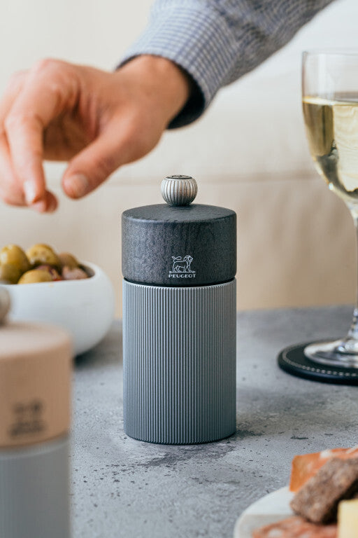 Peugeot Line pepper mill 12 cm, graphite carbon, 39929